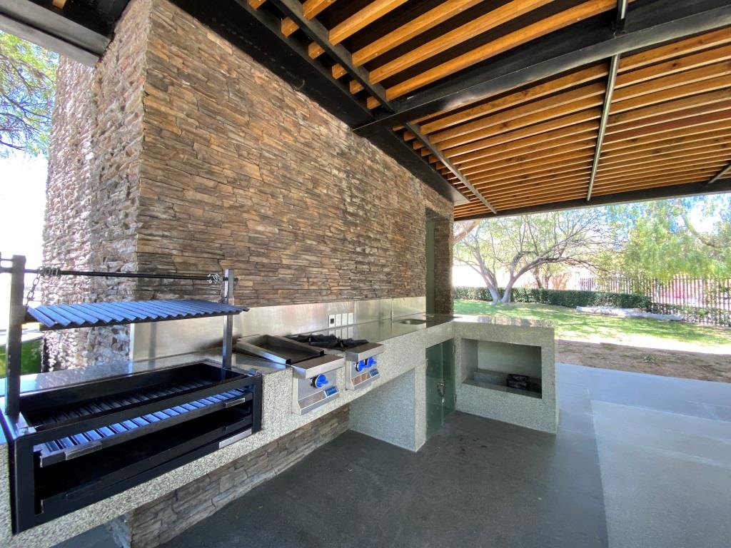 Casa nueva dentro de exclusivo Fracc. Residencial