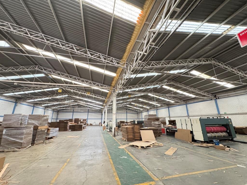 Nave industrial 2500m2 Zona Sur