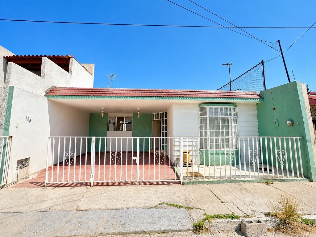 CASA EN VENTA EN FRACCIONAMIENTO DEL VALLE I SECC.