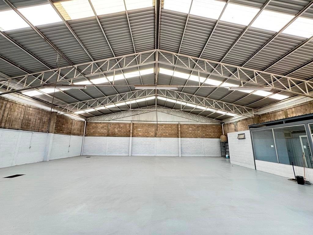 BODEGA EN RENTA EN LOMAS DE SANTA ANITA