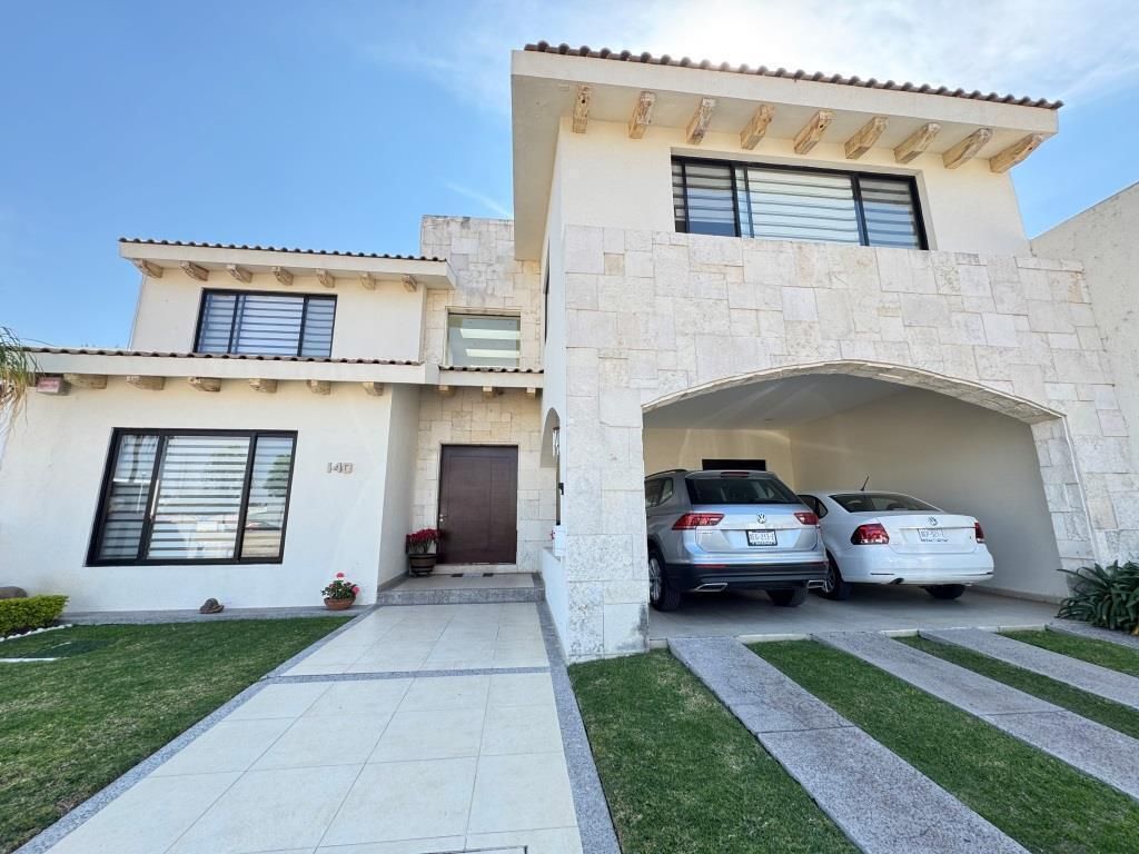 CASA EN RENTA EN FRAC. CAMPESTRE CLUB DE GOLF SUR