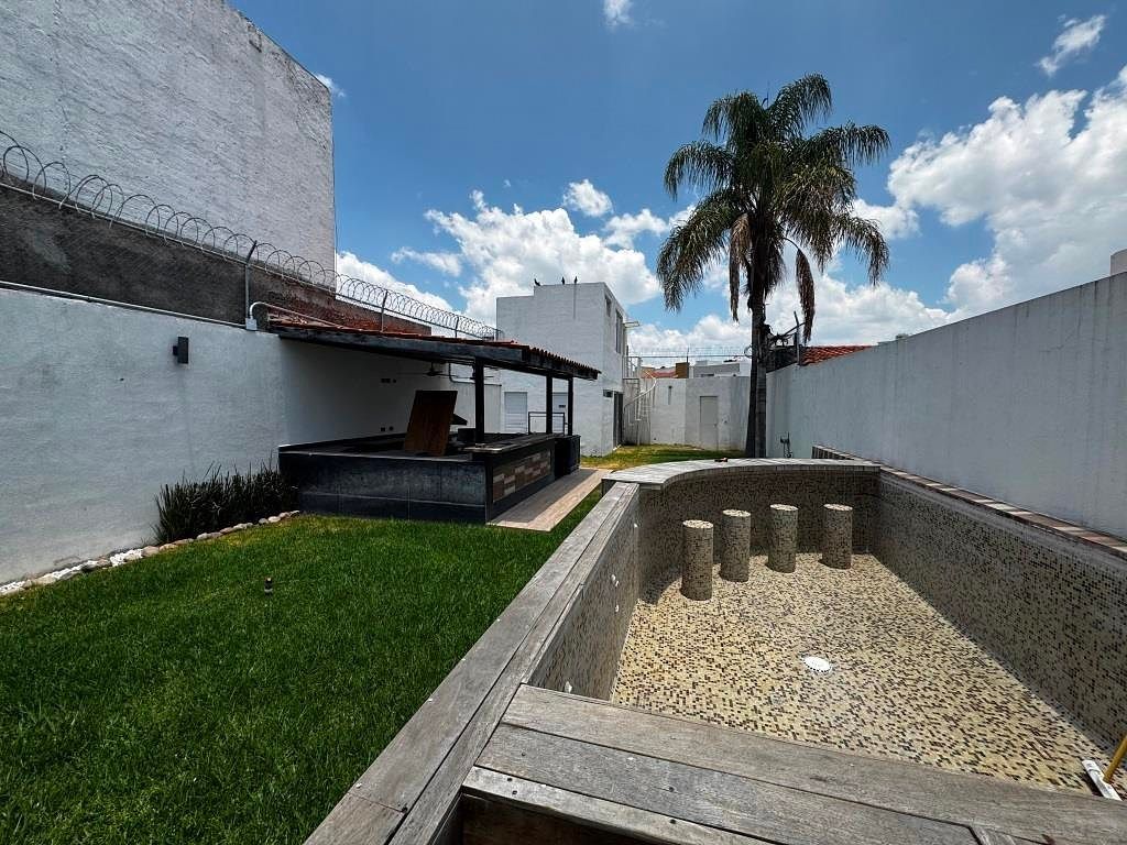 Casa en renta en Aguascalientes con alberca, Fracc Viña Antigua